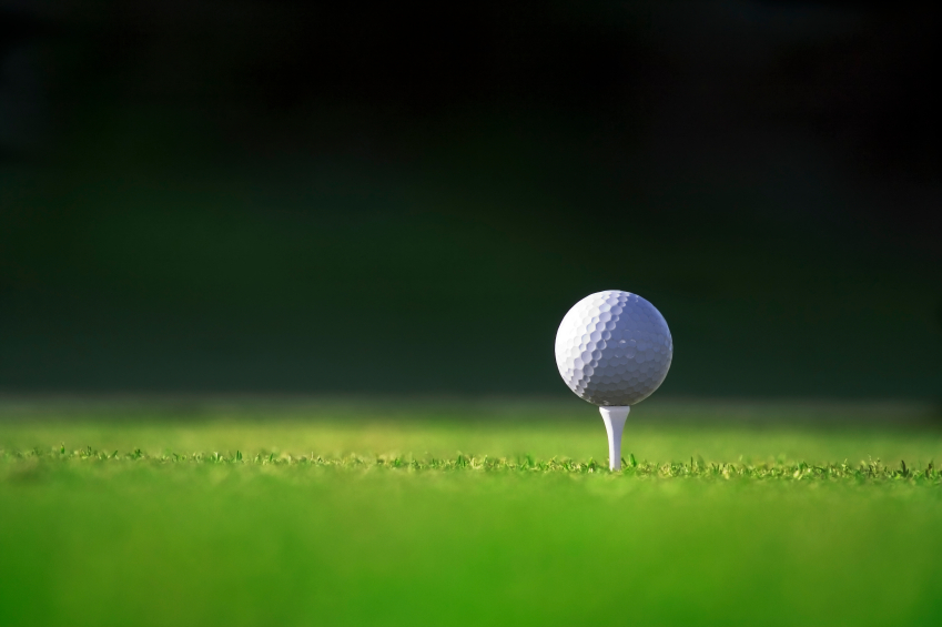 Golf-Ball-on-Tee-PPT-Size-from-iStockPhoto